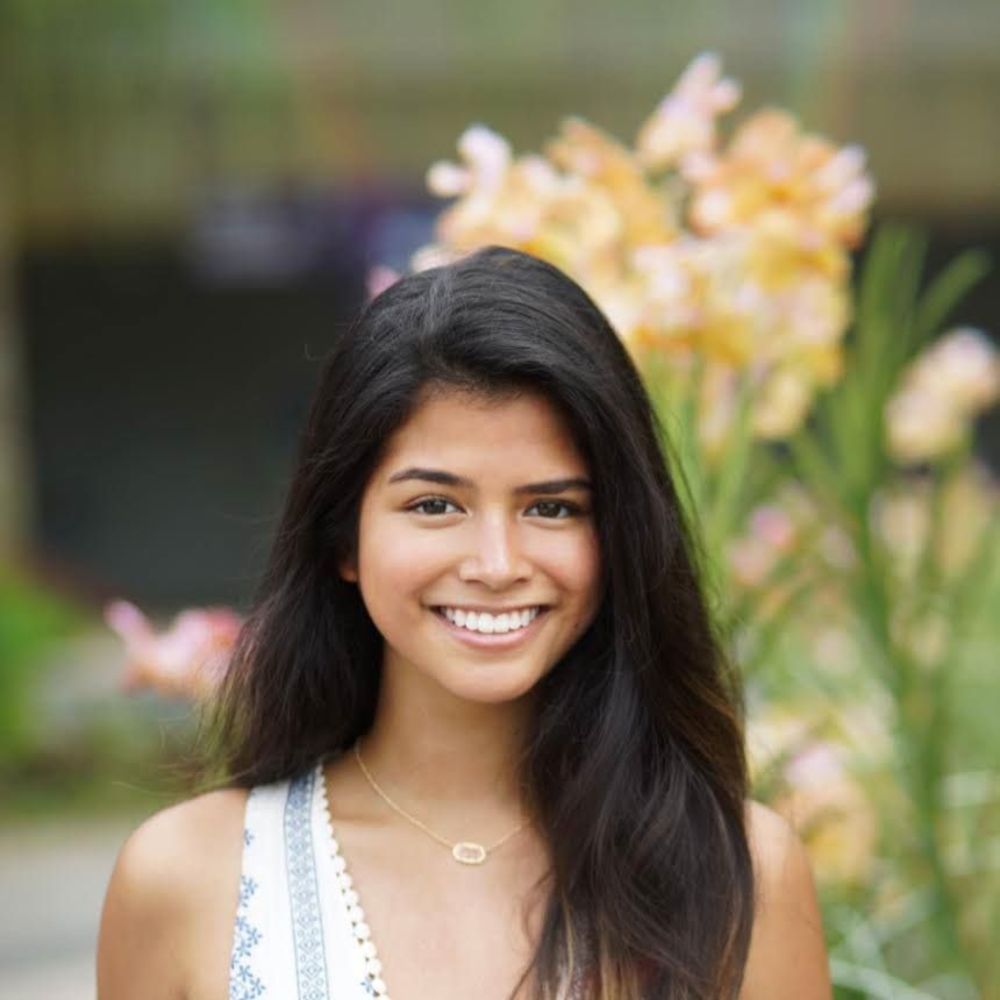 Meet your Posher, Lexa